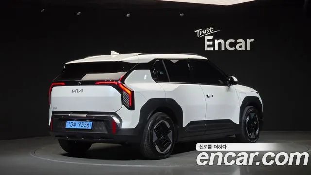 Kia EV3 — Фото автомобиля 2