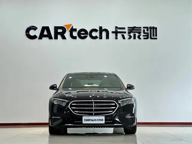 Mercedes-Benz E-Class — Фото автомобиля 2