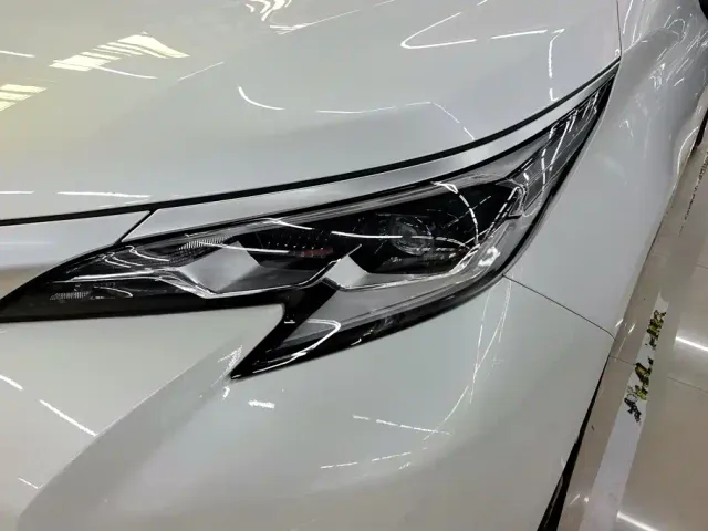 Toyota Sienna — Фото автомобиля 5