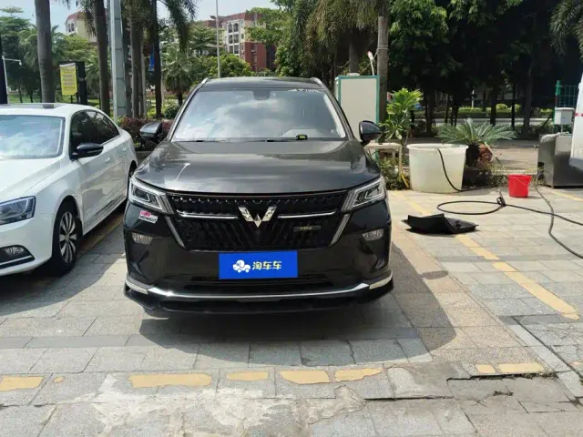 Wuling Asta — Фото автомобиля 2