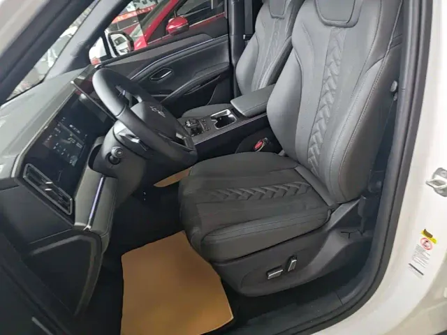 BYD Song L DM-i — Фото автомобиля 14