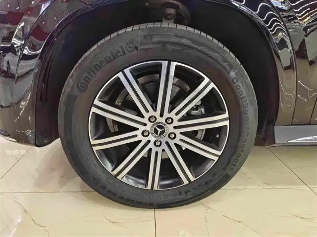 Mercedes-Benz GLE-Class — Фото автомобиля 10