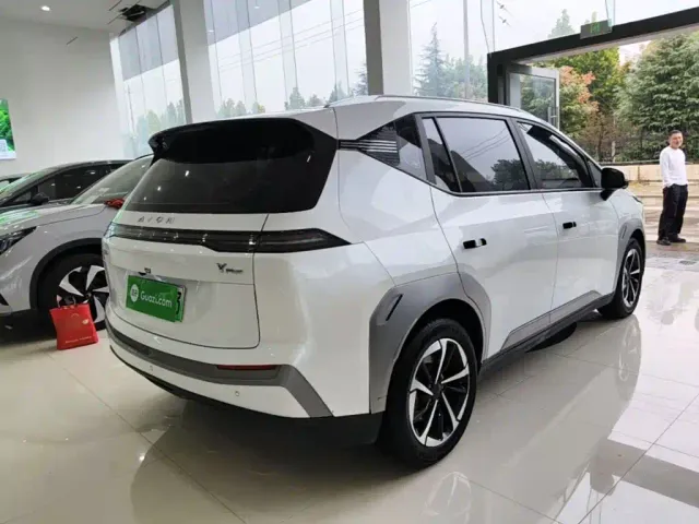 GAC Aion Y — Фото автомобиля 6