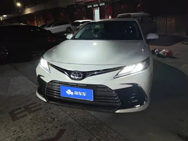 Toyota Camry — Фото автомобиля 2