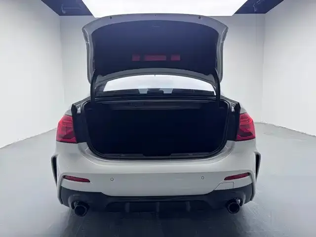 BMW 1 Series — Фото автомобиля 12