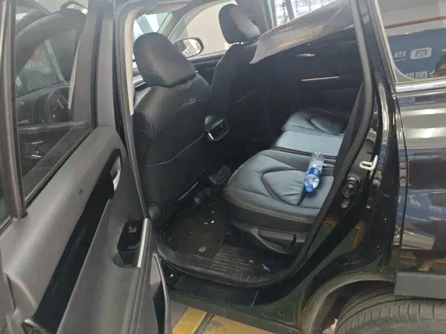 Toyota Highlander — Фото автомобиля 6