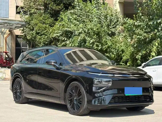 Xpeng G9 — Фото автомобиля 3