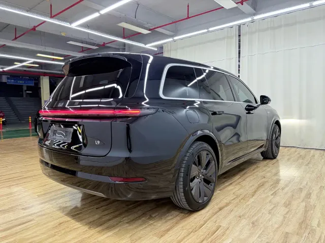 Li Auto L9 — Фото автомобиля 6