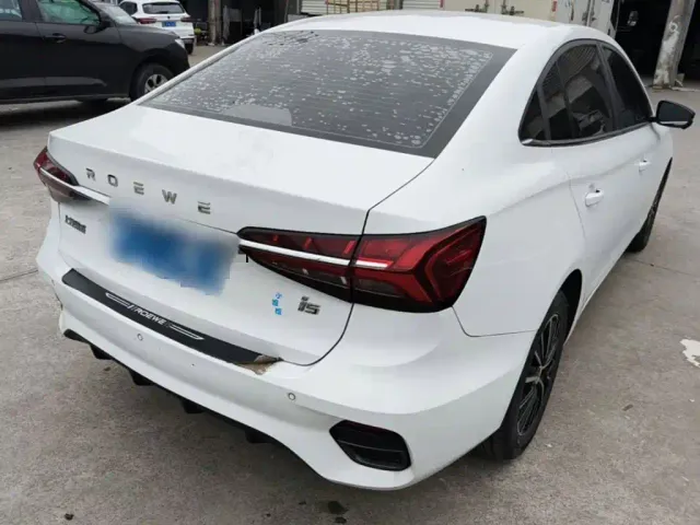 Roewe i5 — Фото автомобиля 6