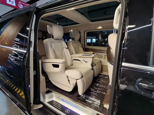 Mercedes-Benz V-Class — Фото автомобиля 17