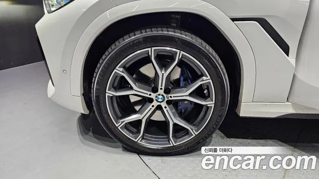 BMW X6 — Фото автомобиля 2