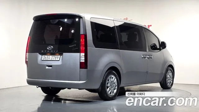 Hyundai Staria — Фото автомобиля 2