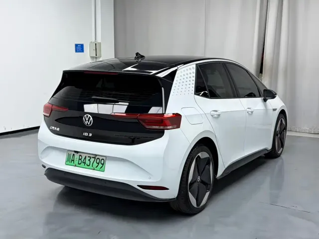 Volkswagen ID.3 — Фото автомобиля 7