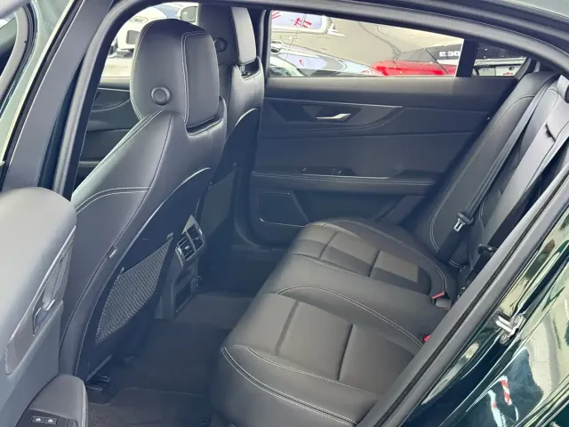 Jaguar XEL — Фото автомобиля 6
