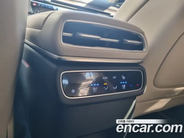 Genesis GV80 — Фото автомобиля 13