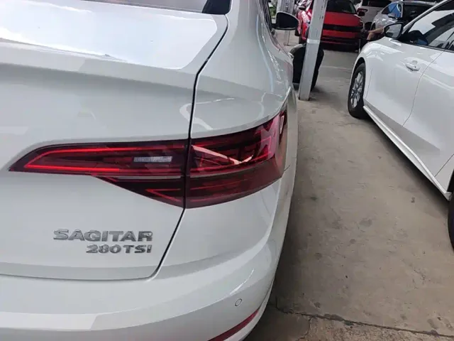 Volkswagen Sagitar — Фото автомобиля 23