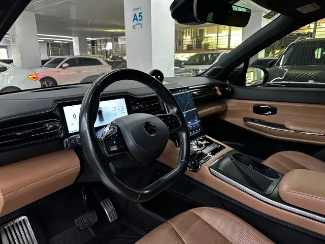 Nio ES8 — Фото автомобиля 5