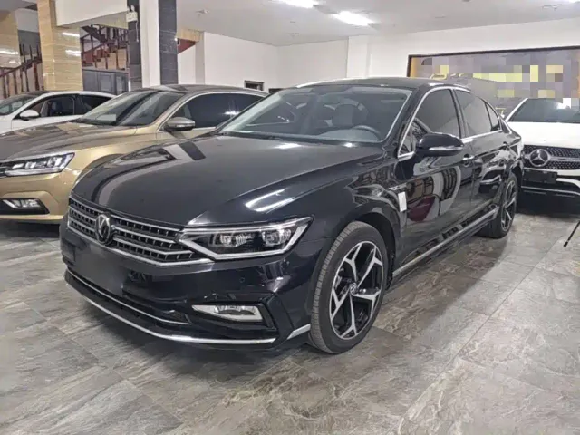 Фотография автомобиля — Volkswagen Magotan