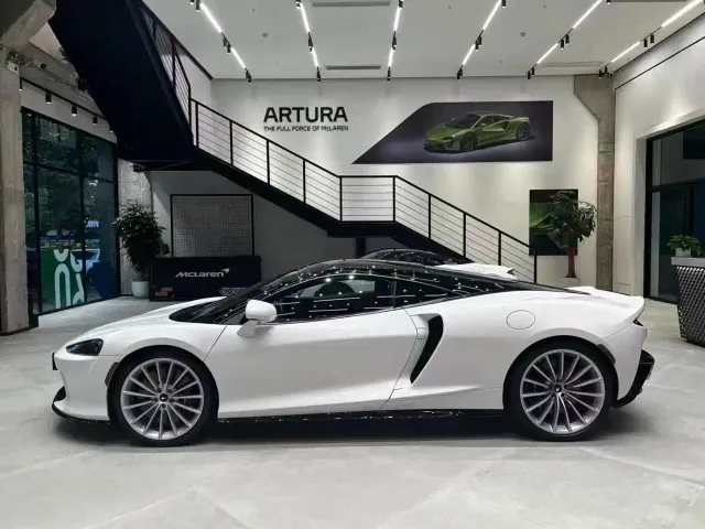 McLaren GT — Фото автомобиля 5
