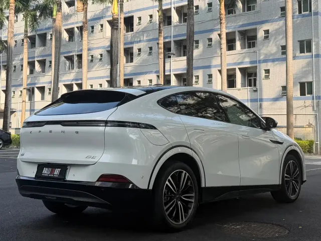 Xpeng G6 — Фото автомобиля 6