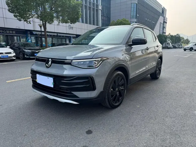 Фотография автомобиля — Volkswagen Tharu