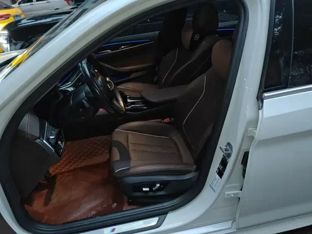 BMW 5 Series — Фото автомобиля 7