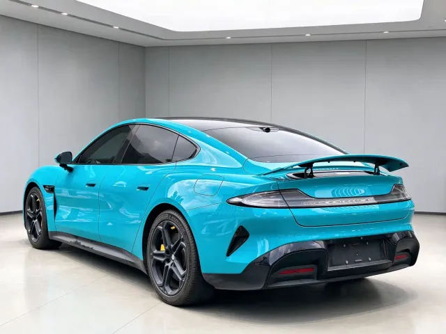 Xiaomi SU7 — Фото автомобиля 6