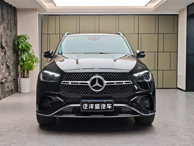 Mercedes-Benz GLE-Class — Фото автомобиля 2