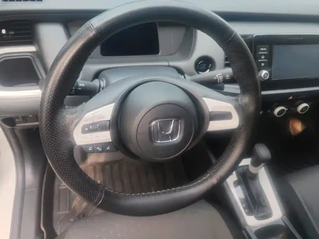 Honda Fit — Фото автомобиля 15