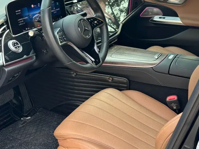 Mercedes-Benz E-Class — Фото автомобиля 8
