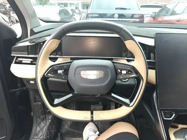 Geely Boyue L — Фото автомобиля 10