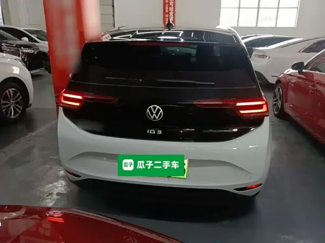 Volkswagen ID.3 — Фото автомобиля 5