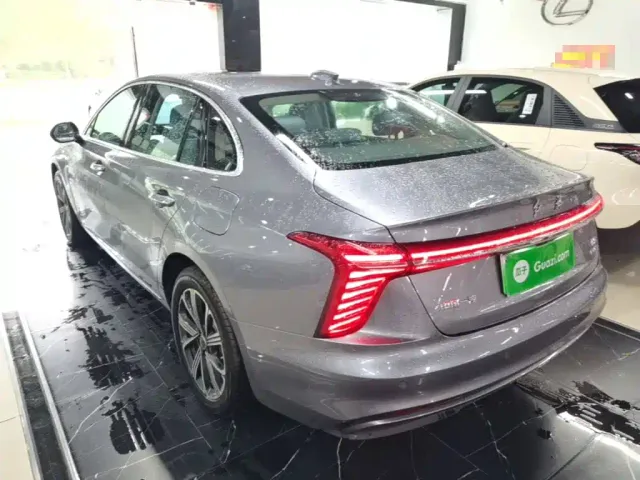 Hongqi H5 PHEV — Фото автомобиля 4