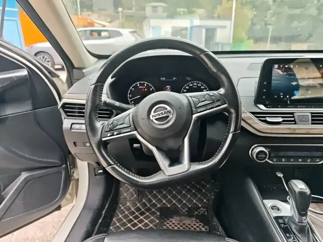 Nissan Teana — Фото автомобиля 11