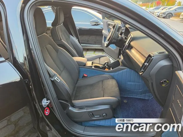 Volvo C40 Recharge — Фото автомобиля 14