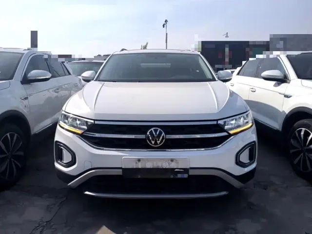 Volkswagen T-Roc — Фото автомобиля 2
