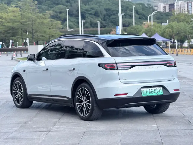 Leapmotor C11 — Фото автомобиля 6