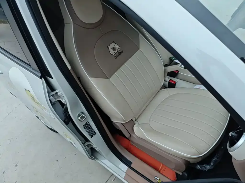 Wuling Motors Hongguang MINIEV 2025 4-Door Advanced — Фото автомобиля 24