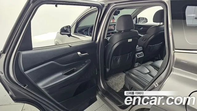 Hyundai Santafe — Фото автомобиля 8