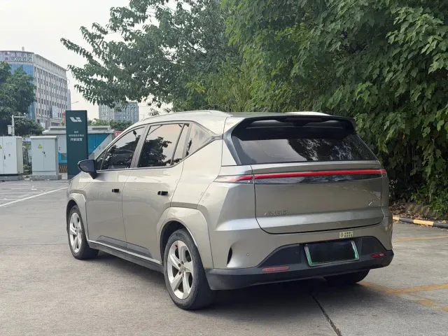 Hycan Z03 — Фото автомобиля 6