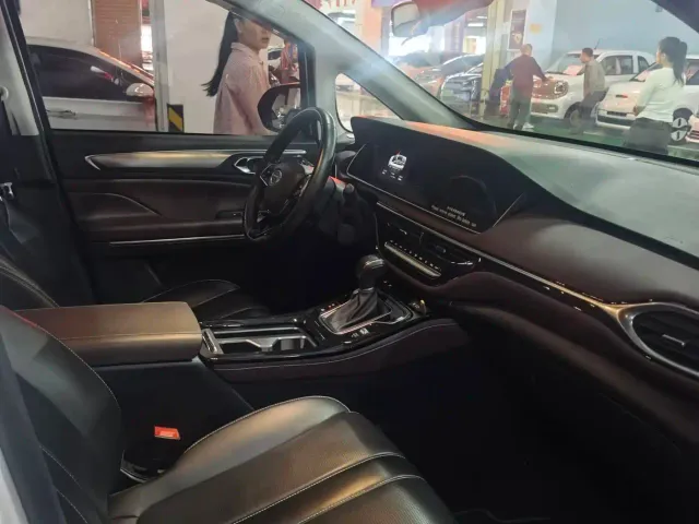 GAC Trumpchi M6 — Фото автомобиля 10