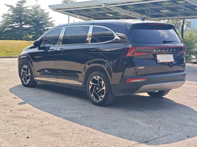 Hyundai Custo — Фото автомобиля 7