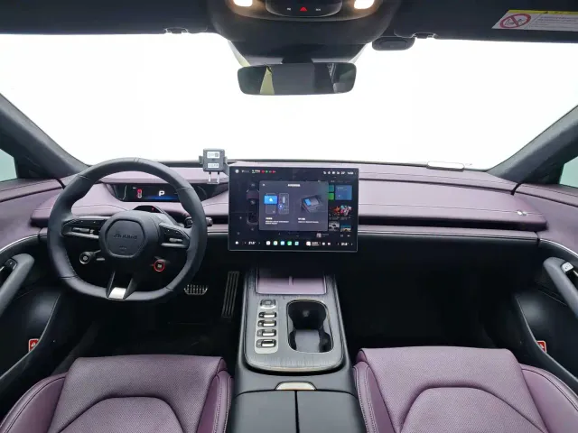 Xiaomi SU7 — Фото автомобиля 9
