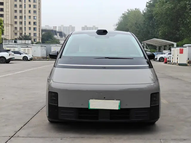 Li Auto Li Auto MEGA 2024 Ultra — Фото автомобиля 2