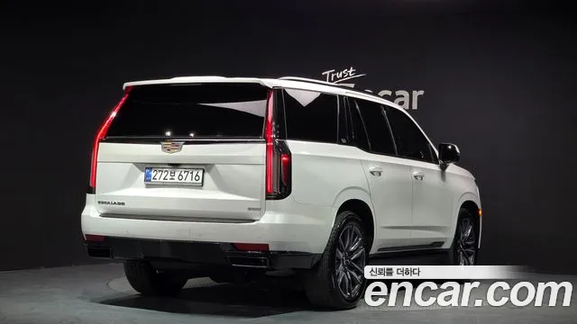 Cadillac Escalade Generation 5 — Фото автомобиля 2