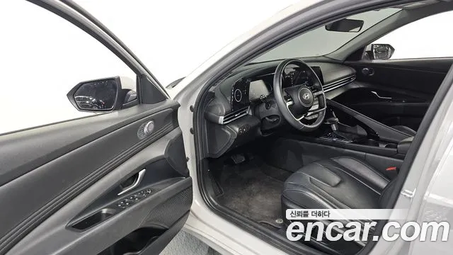 Hyundai Avante CN7 — Фото автомобиля 9
