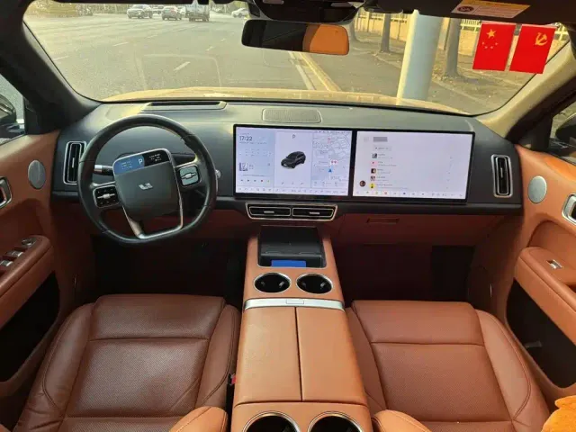 Li Auto L8 — Фото автомобиля 6