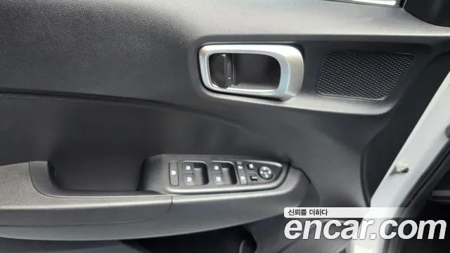 Hyundai Venue — Фото автомобиля 22
