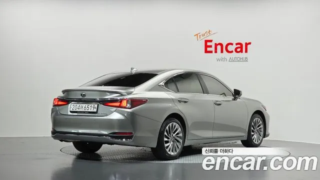 Lexus ES 7th Gen — Фото автомобиля 2
