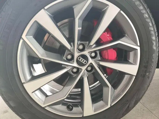 Audi Q5L — Фото автомобиля 20